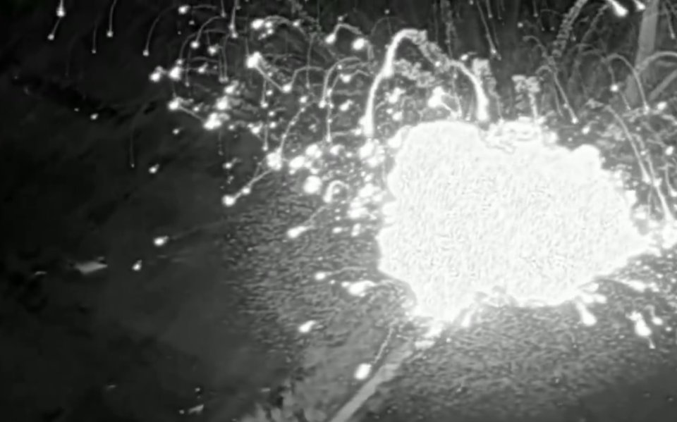 Snímek ze zásahu vozidel, která mohla patřit k systému Patriot – a podle polského analytika Wolského i patřila. Zdroj: účet J. Wolského na síti X (převzato z ruských vojenských zdrojů)