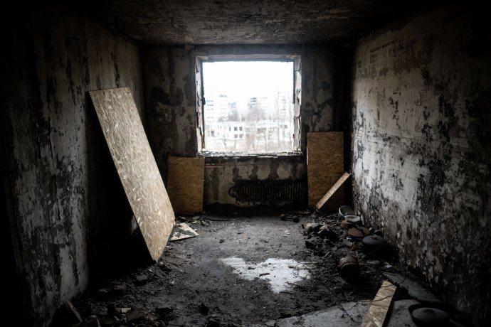 Charkov, Rusy zdevastované panelové domy na sídlišti Saltivka. Foto: Vladimír Šimíček, Denník N