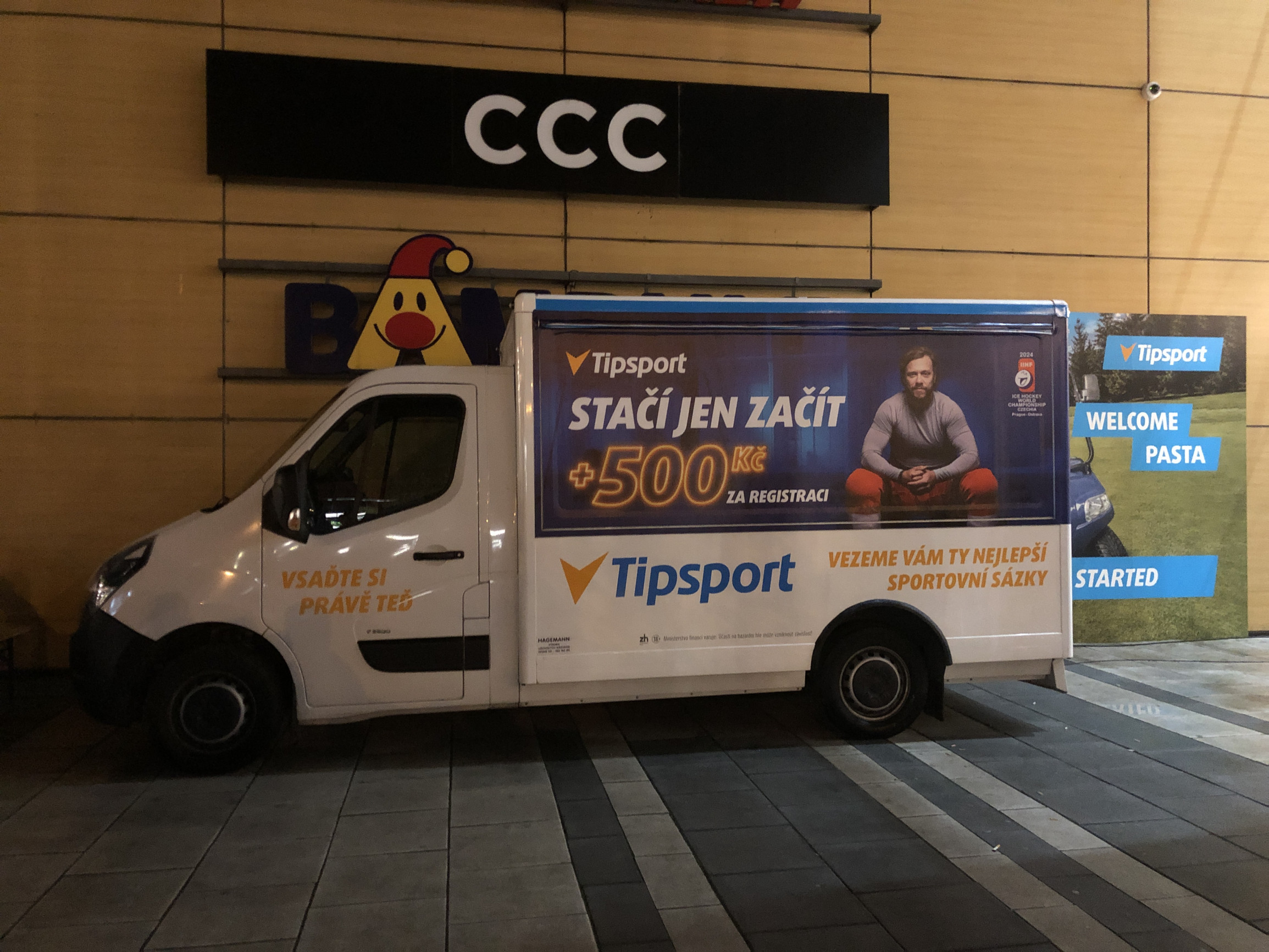 „Na hraně, nevhodné, skandální.“ Vláda se s opozicí shodují na zpřísnění reklam na hazardní hry