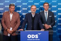 Premiér Petr Fiala hodnotí výsledky krajských a senátních voleb. Foto: Jakub Plíhal, Deník N