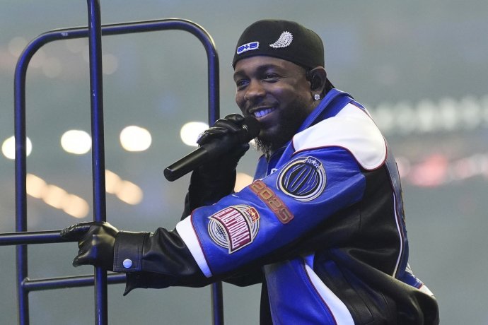 Vystoupení Kendricka Lamara v poločase Super Bowl v roce 2025. Foto: ČTK / AP / Brynn Anderson