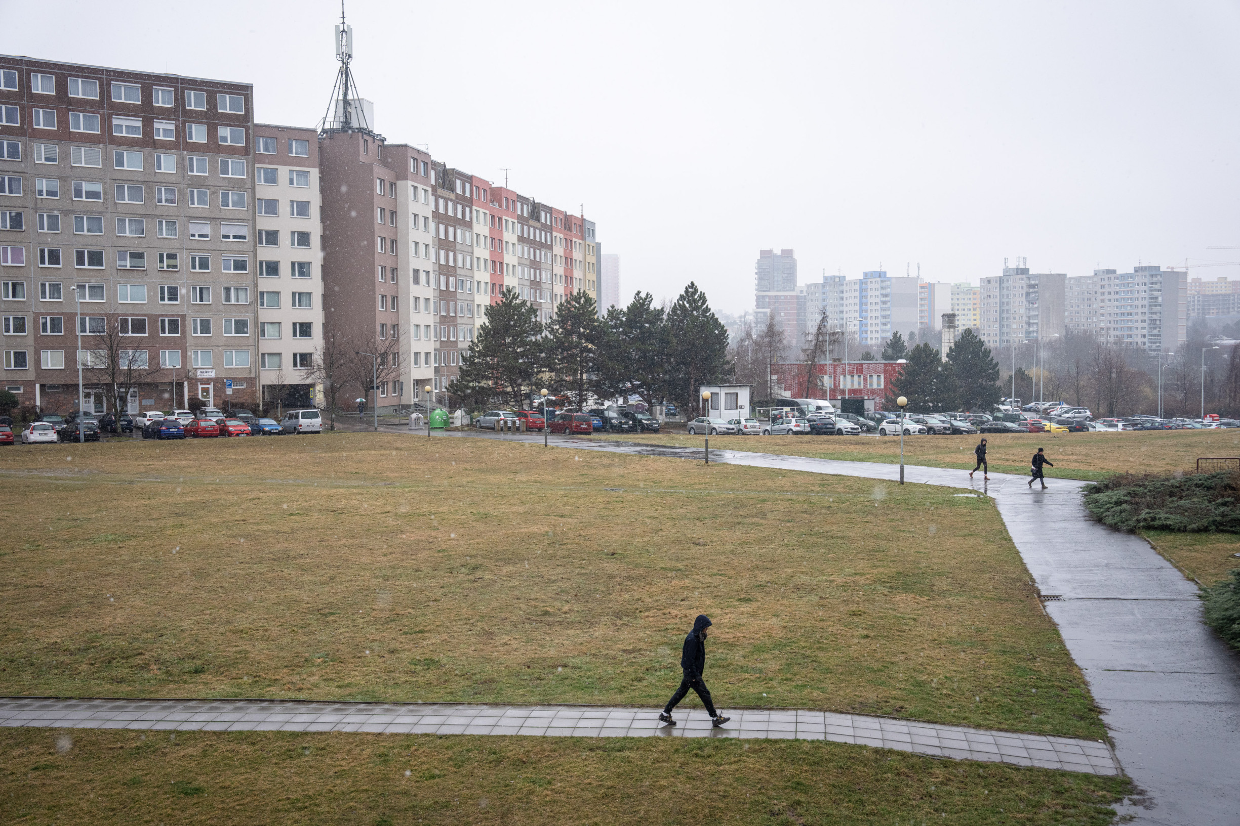 Za levný městský byt chtějí obce dar, klidně i ve stovkách tisíc. Nemravné a rizikové, kritizují zástupci nájemníků