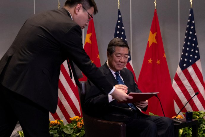 Čínský vicepremiér (a obchodní vyjednavač) Che Li-feng před rozhovory s americkými protějšky. Archivní foto: Carlos Barria, Reuters