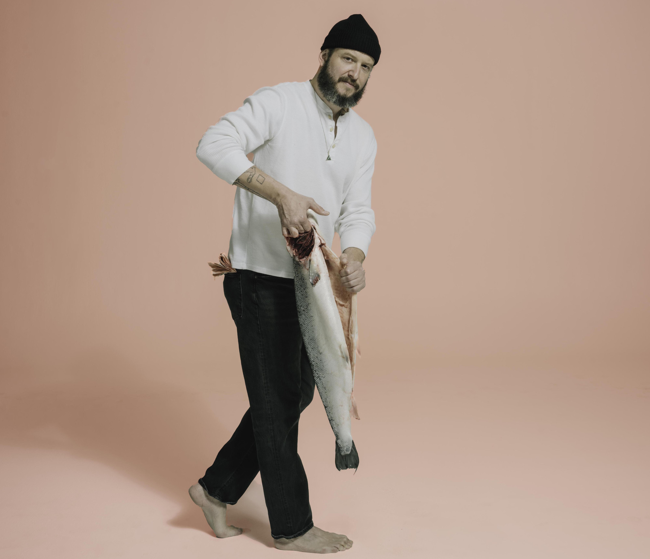 Playlist Deníku N: Jak zněla první polovina roku 2025 v podání světových hudebních hvězd?