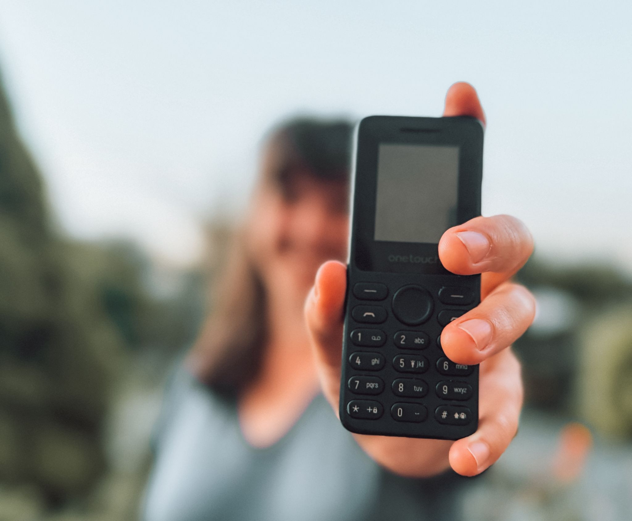 Místo chytrého telefonu radši tlačítkovou Nokii. Proč někteří mladí lidé dobrovolně odcházejí ze sociálních sítí