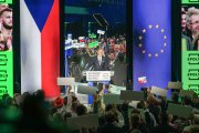 Fiala těsně před volbami přitvrdil. Varoval před kolaboranty a požádal příznivce STAN a Pirátů, ať volí Spolu
