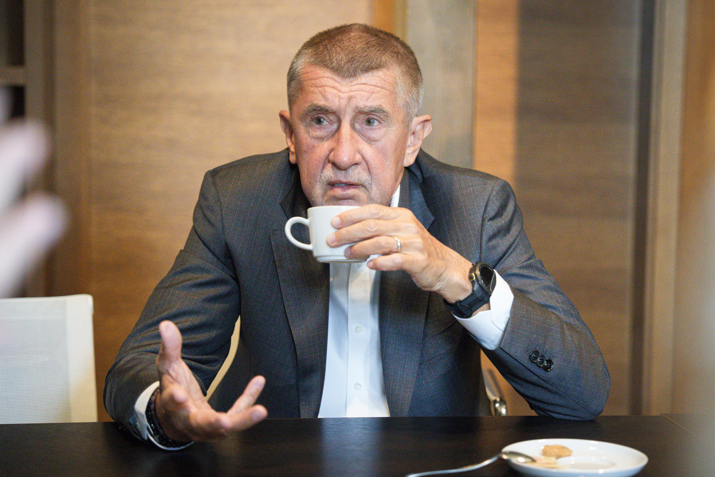 Odmítněte, co se už schválilo, a odmítněte, co jste už odmítli. Rozebíráme Babišova slova o povolenkách a novém klimatickém cíli