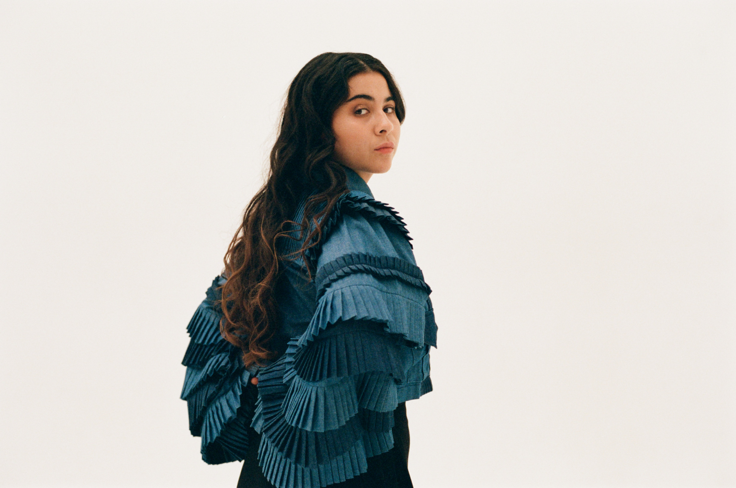 Festival Prague Sounds zahájí působivá mexická zpěvačka Silvana Estrada a Alva Noto s Fenneszem s poctou Ryuichimu Sakamotovi