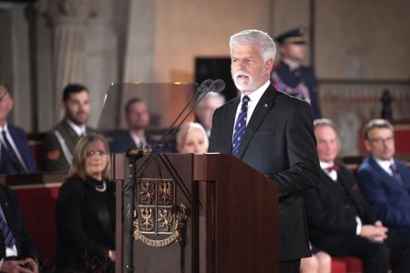 „Pokud si budeme lhát teď, zaplatíme v budoucnu vysokou cenu,“ řekl prezident a zastal se veřejnoprávních médií