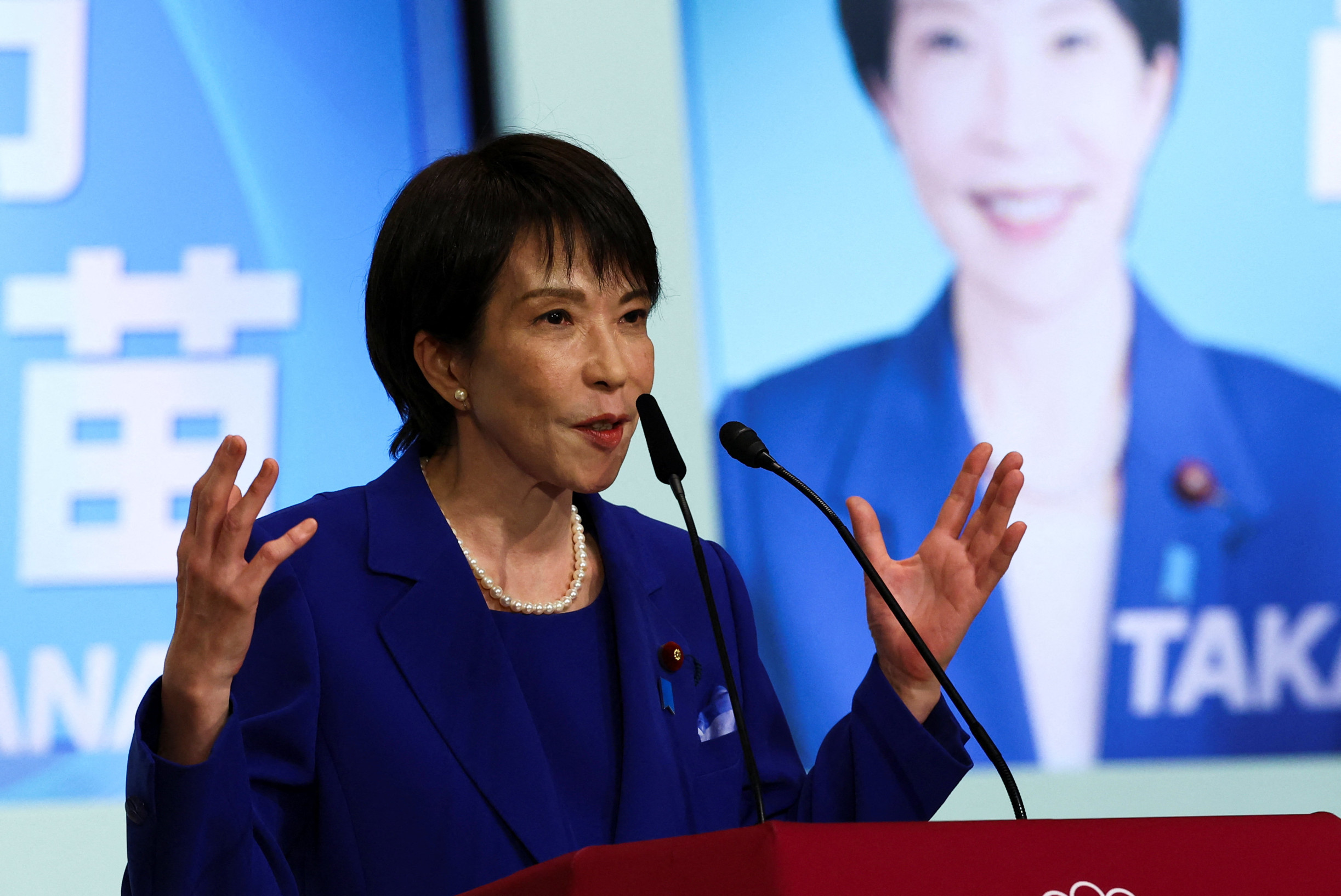 Japonskem se v neděli přehnala vlna protestů, při nichž se desetitisíce...