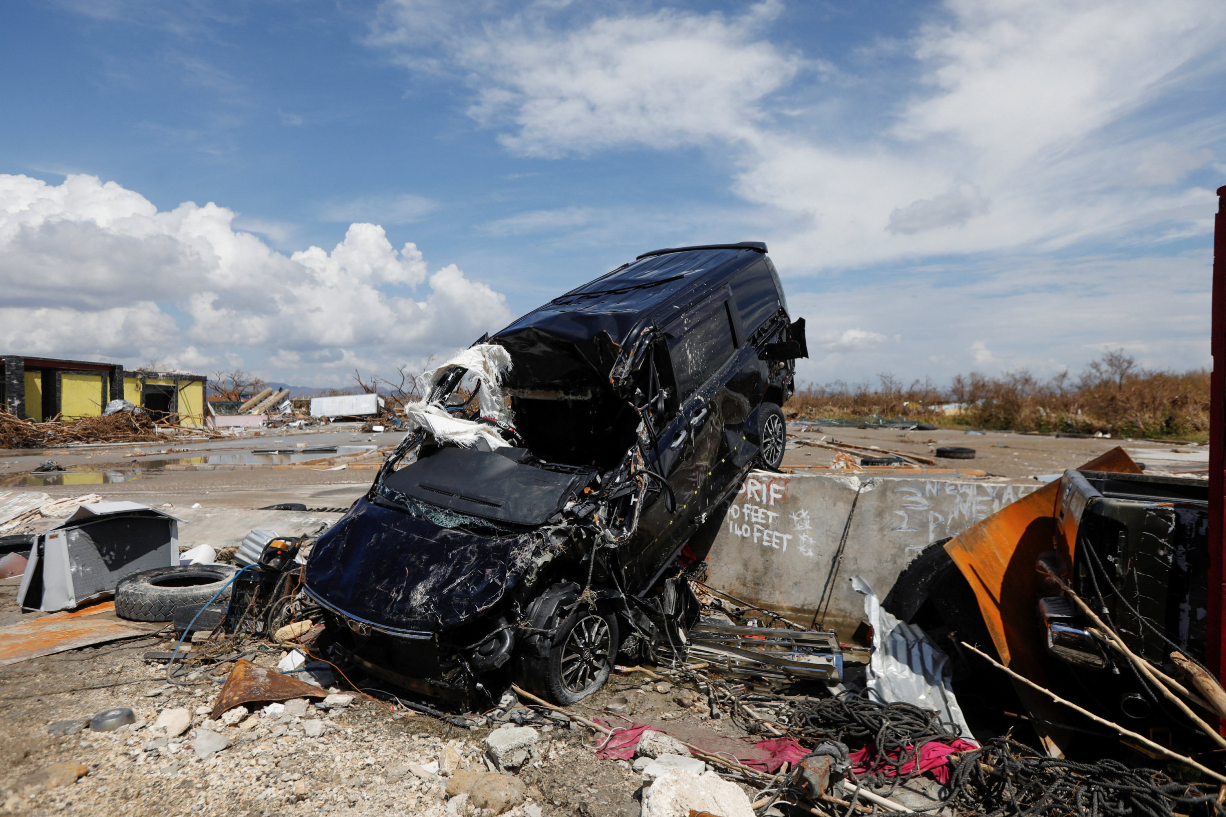 Sčítání škod po hurikánu Melissa: Z karibského ráje je peklo na zemi, nejméně 50 mrtvých