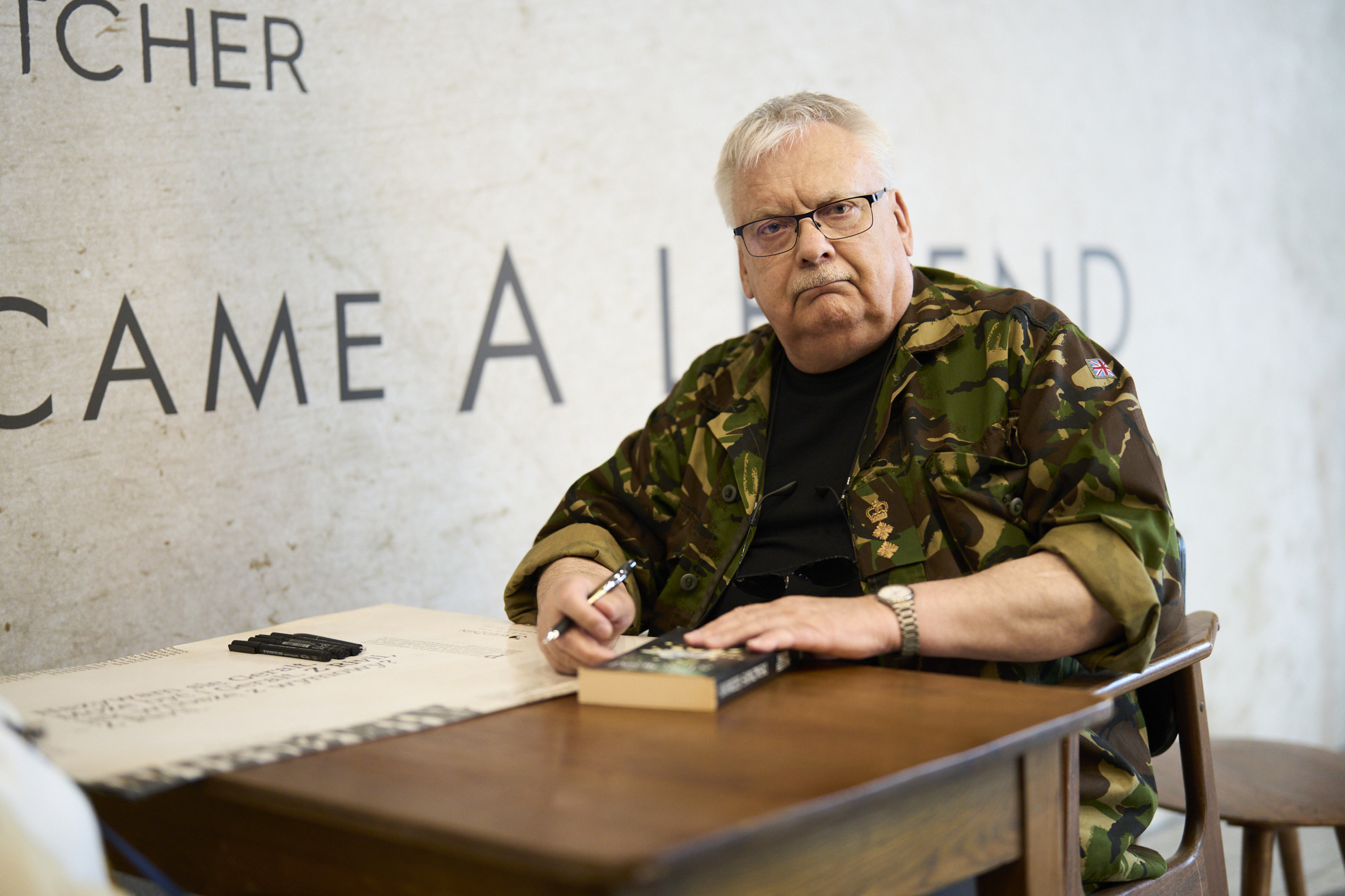 Veškerá moc tohoto světa by měla být v rukou žen, říká autor Zaklínače Andrzej Sapkowski. Jakou má dnes moc nad světem svého hrdiny?