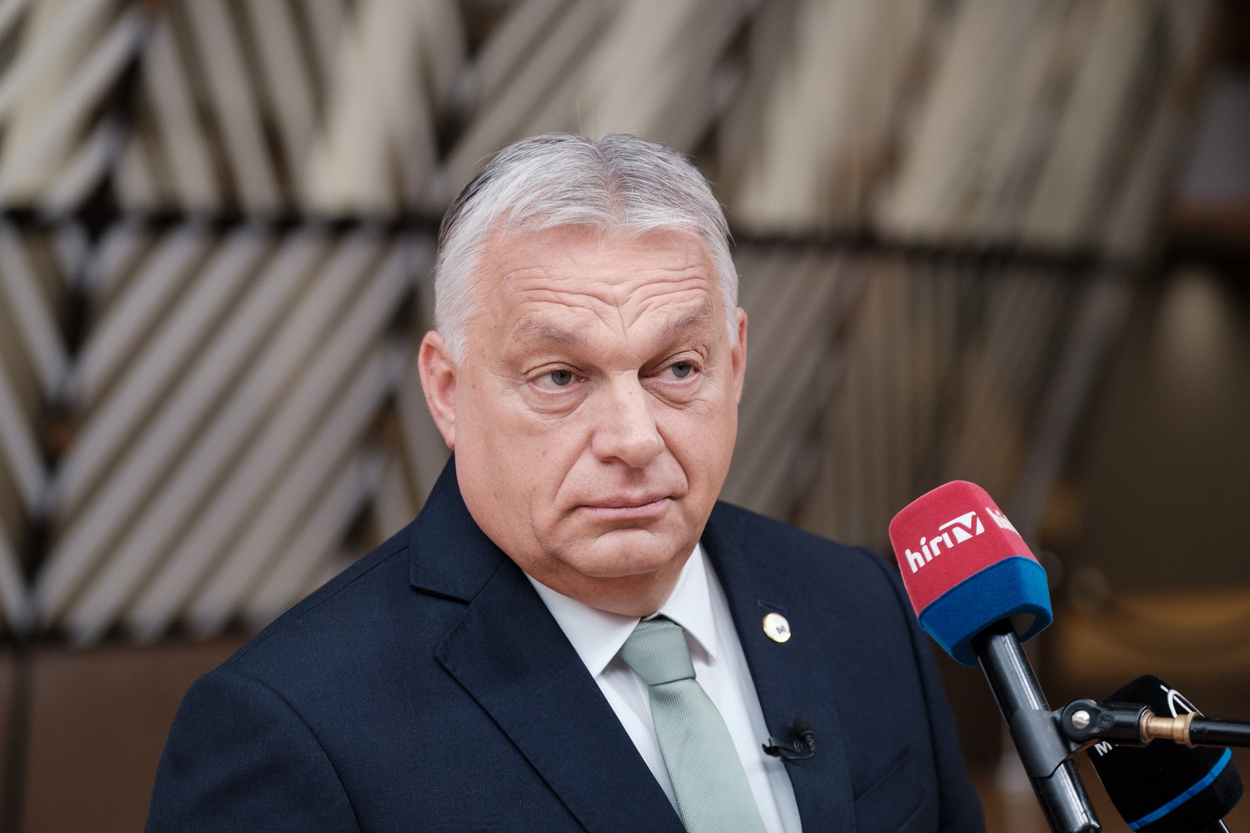 Orbán kritizuje Ukrajinu za zastavení ropy a blokuje unijní půjčku před volbami
