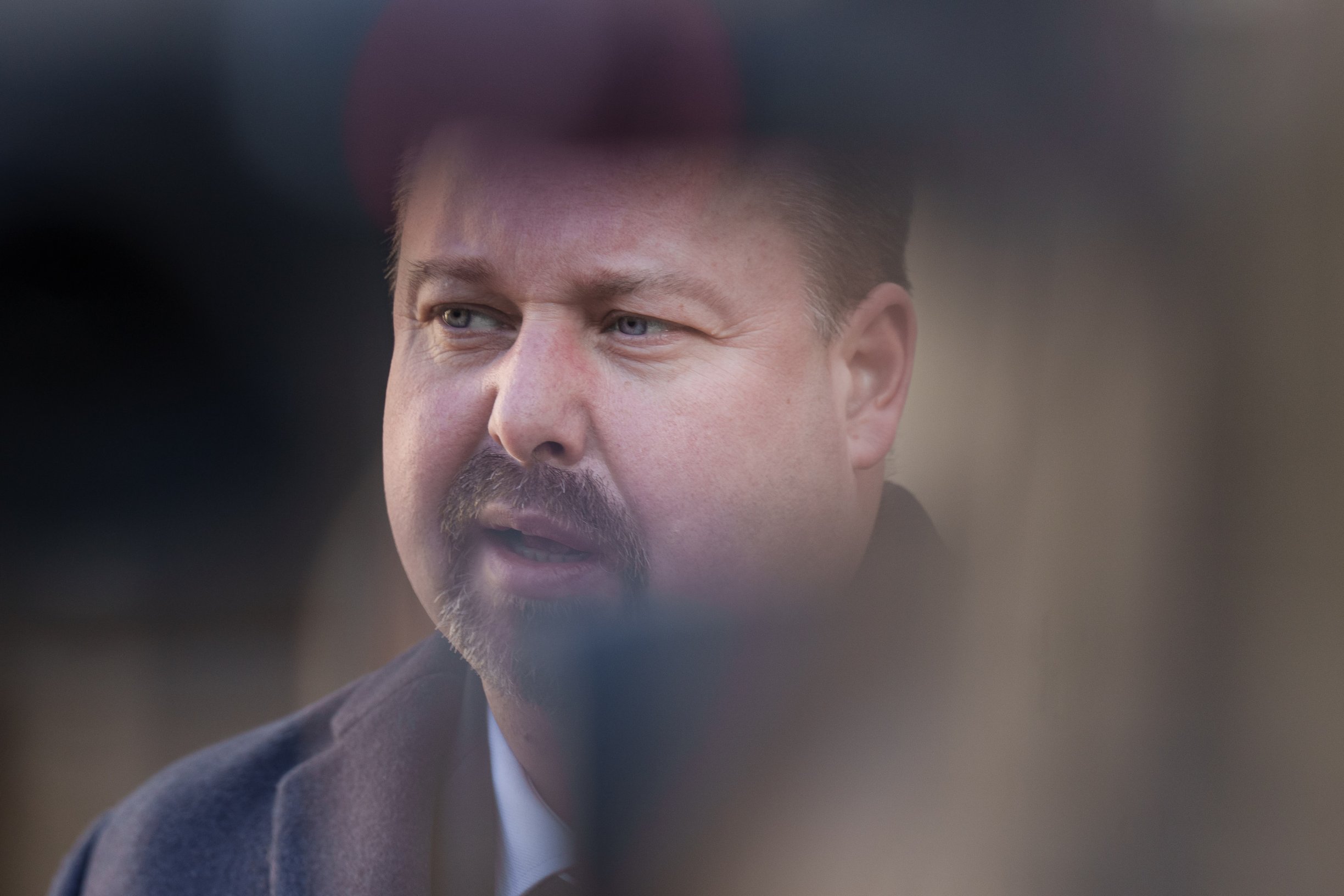 „Projev soudního aktivismu.“ Vláda chce vyloučit soudce Šámala z jednání o Pavlově kompetenční žalobě
