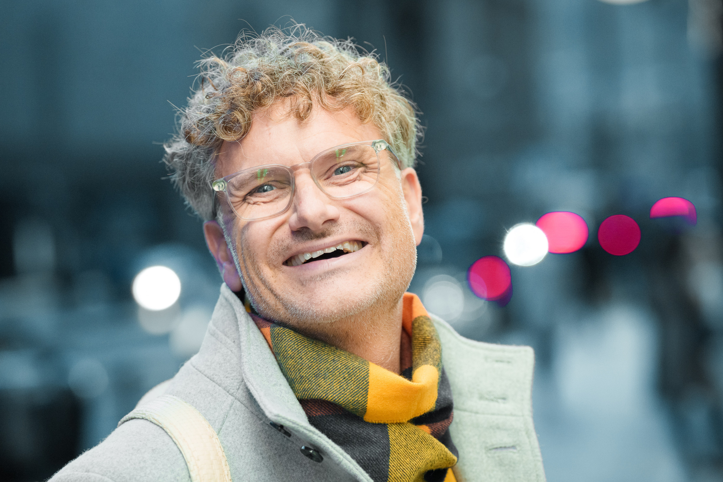 „Z práce nosím domů jen zbytky energie.“ Patrik Hartl o psaní, manželství i touze po obdivu