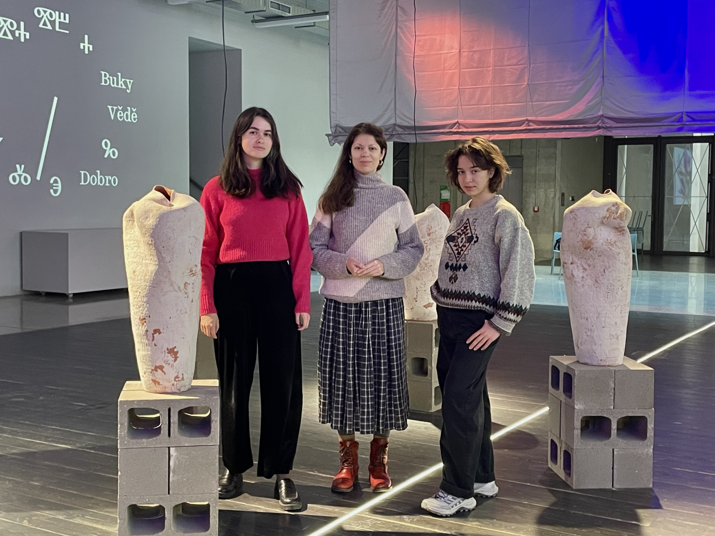 Nejsme jen trauma, říkají Ukrajinci na UMPRUM. Výstava Hodina odsud jim vrací hlas