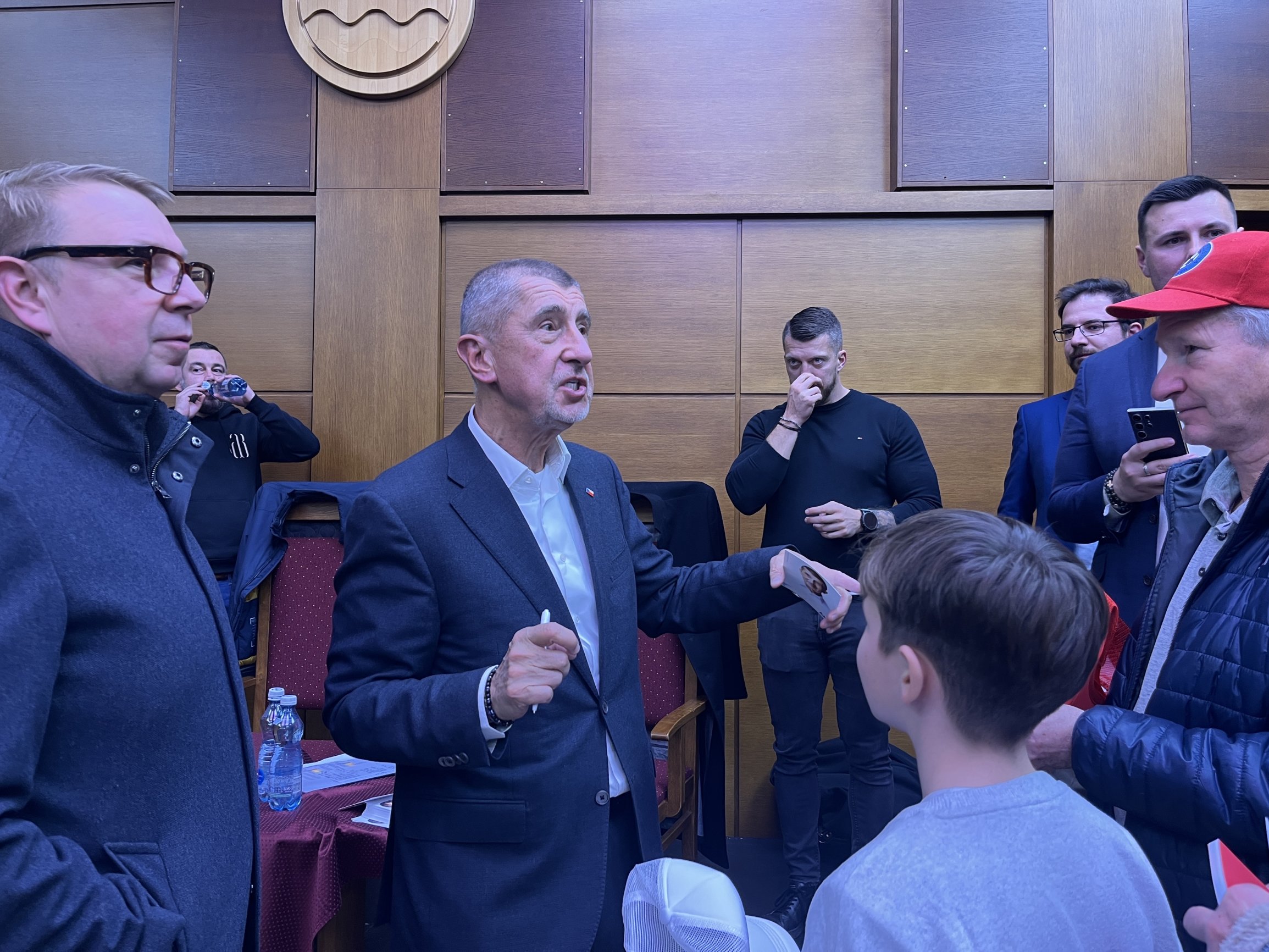 Předseda hnutí ANO Andrej Babiš zatím americkou strategii k ukončení ...