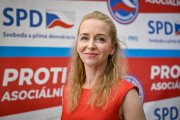 Politička známá výpady proti migrantům či Ukrajině. Koho by SPD mohla vyslat na rezort práce