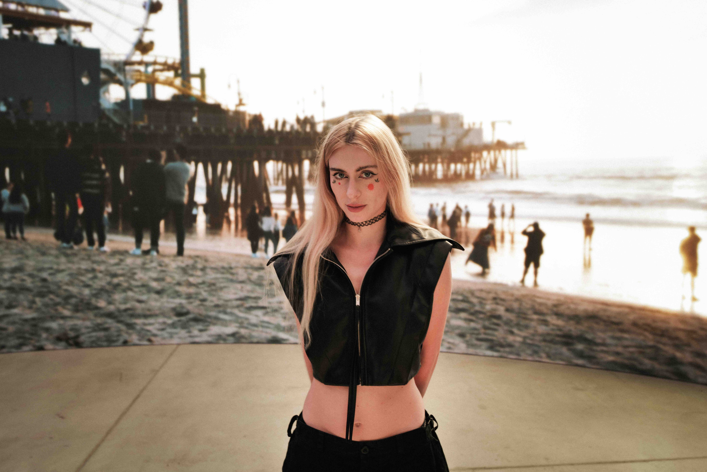 Anketa a playlist Deníku N: „Dnes už se popem díky internetu může stát cokoli“