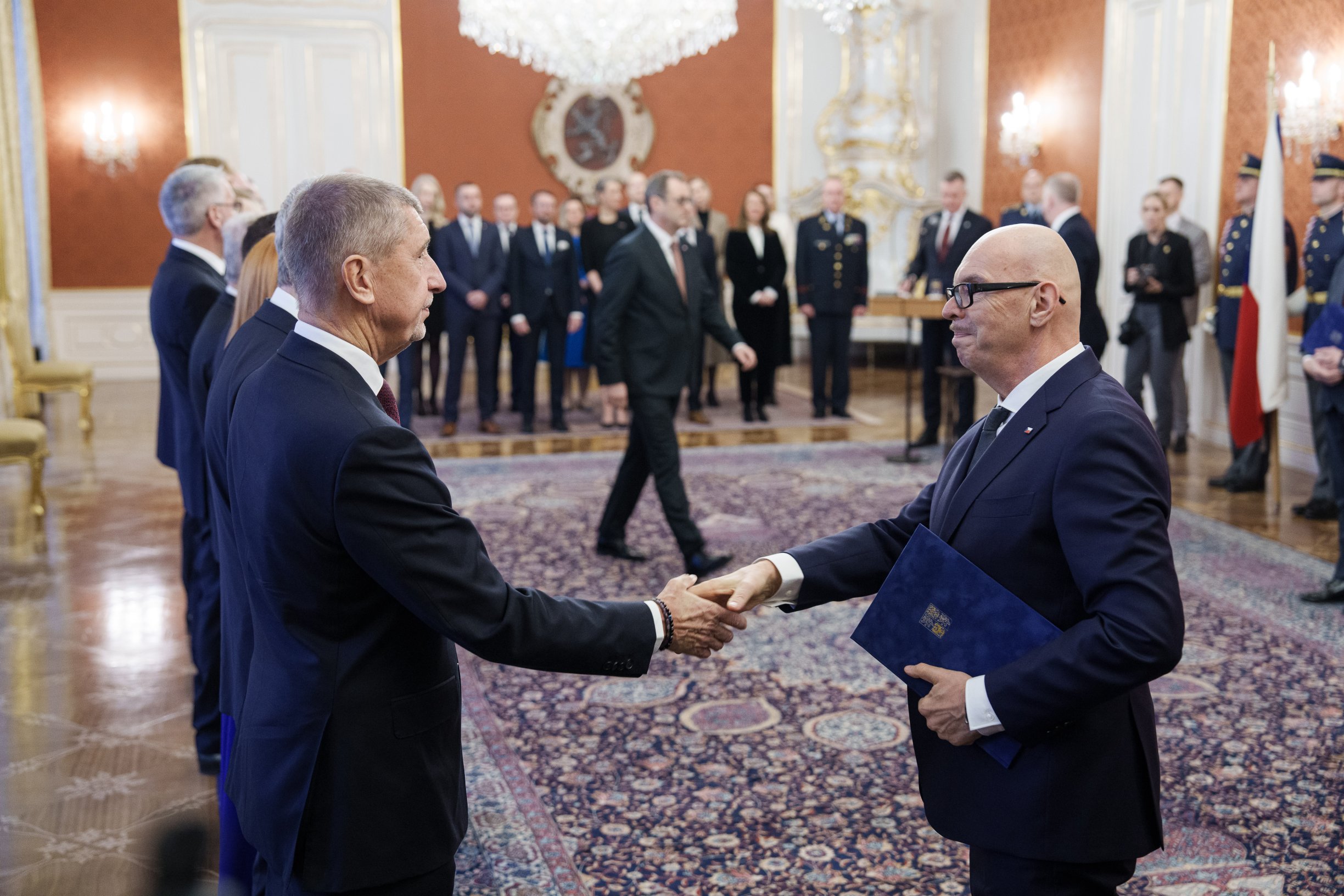 Zrušení poplatků až o rok později? Babiš zvažuje vyšší státní příspěvek pro ČT a ČRo
