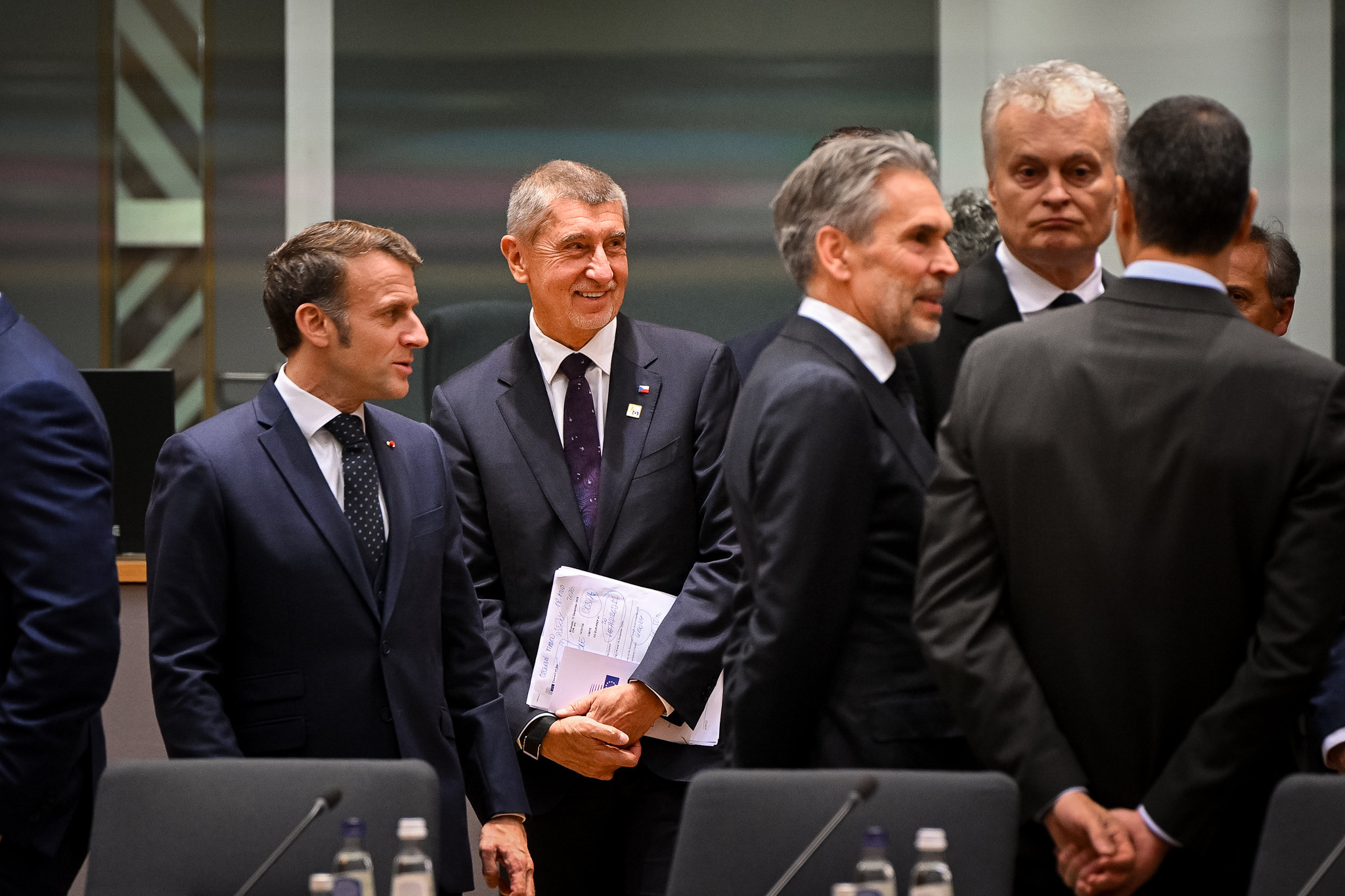 Babiš se v EU zařadil po bok Fica s Orbánem. Reportáž z prvního summitu staronového českého premiéra