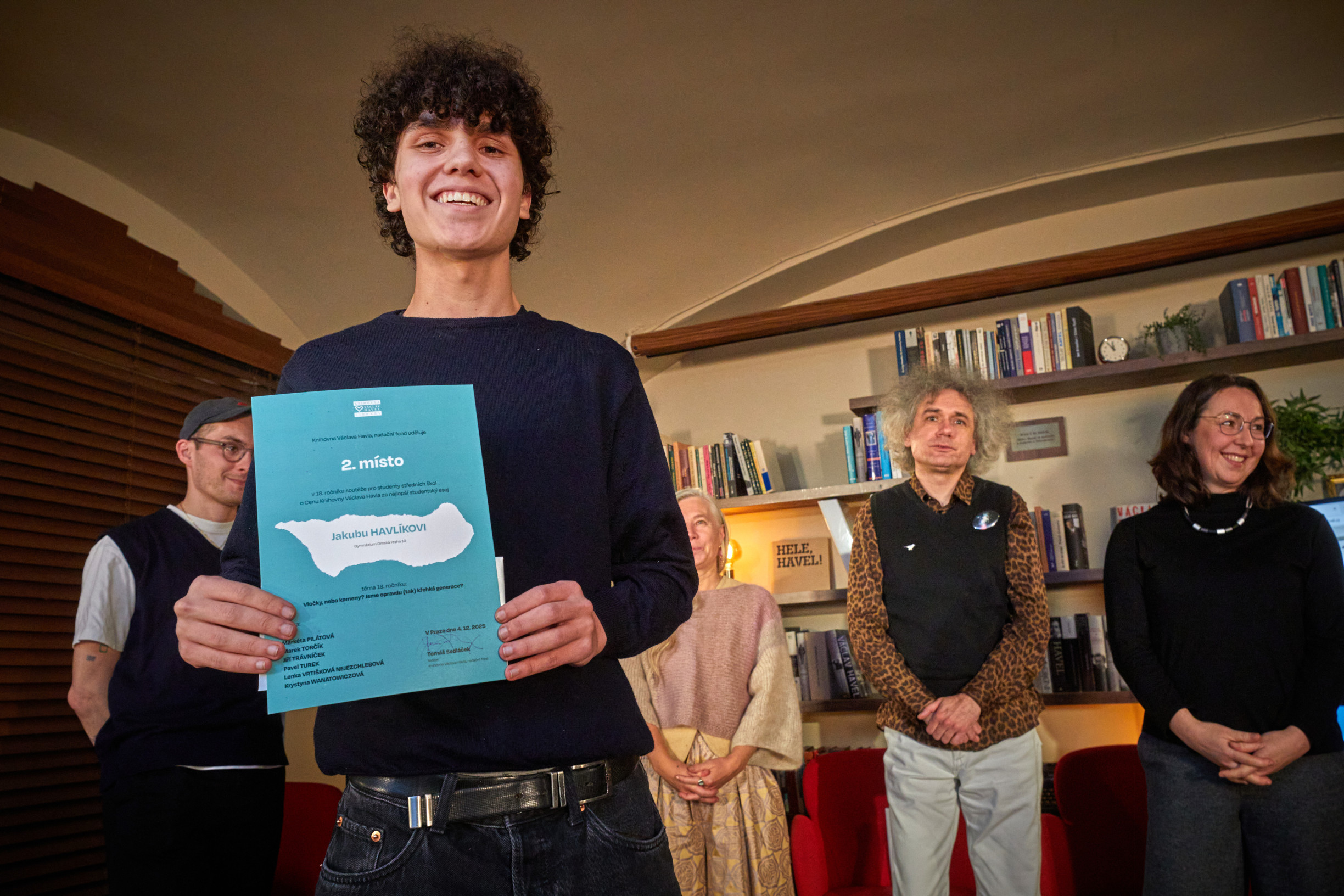 Nejlepší studentské eseje: Večer v Dejvické nádražce. Portrét generace Z