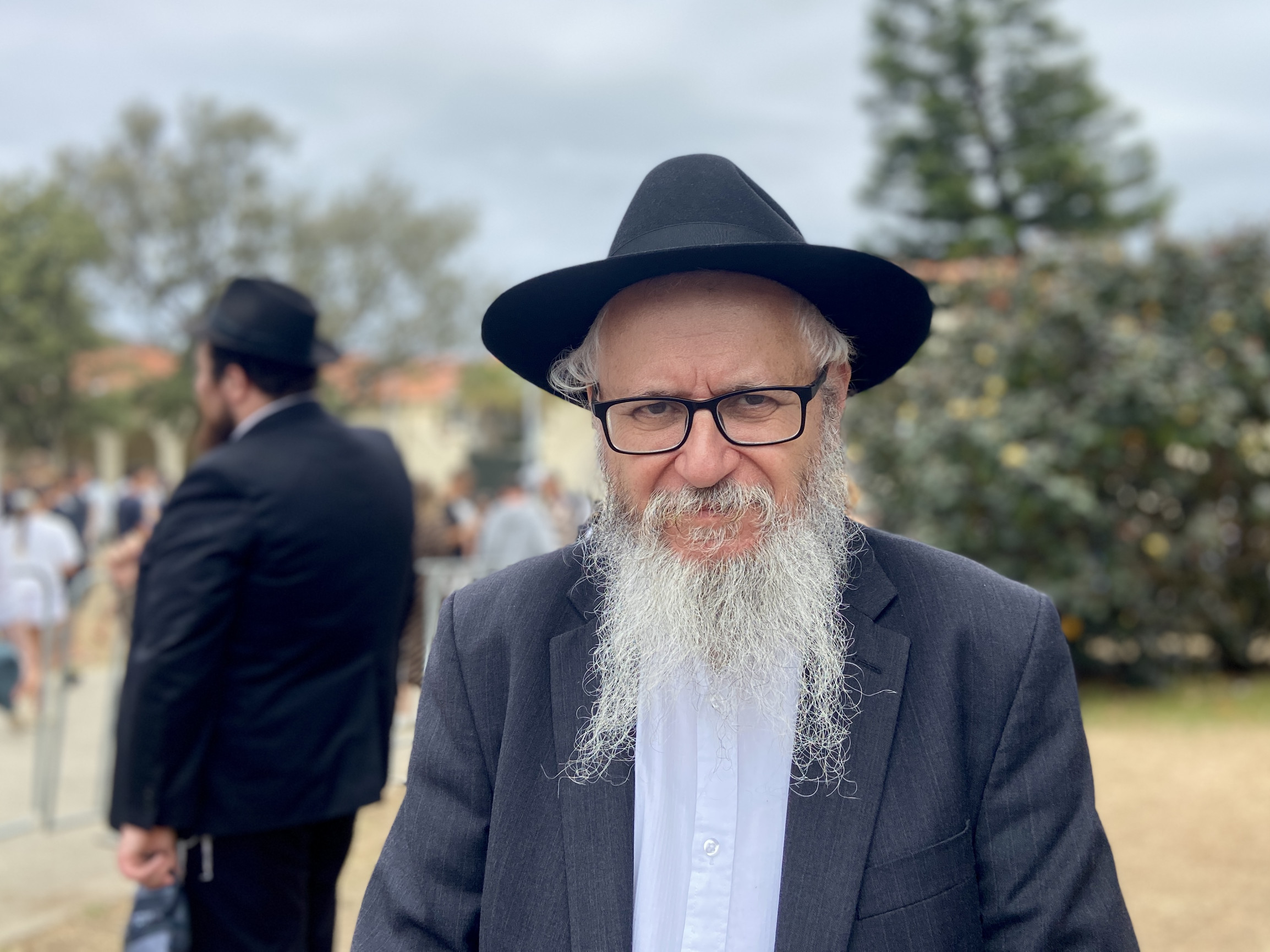 „Nebudeme se schovávat. Oběti by si přály, ať se nevzdáme,“ vzpomíná australský rabín na dva zavražděné kolegy