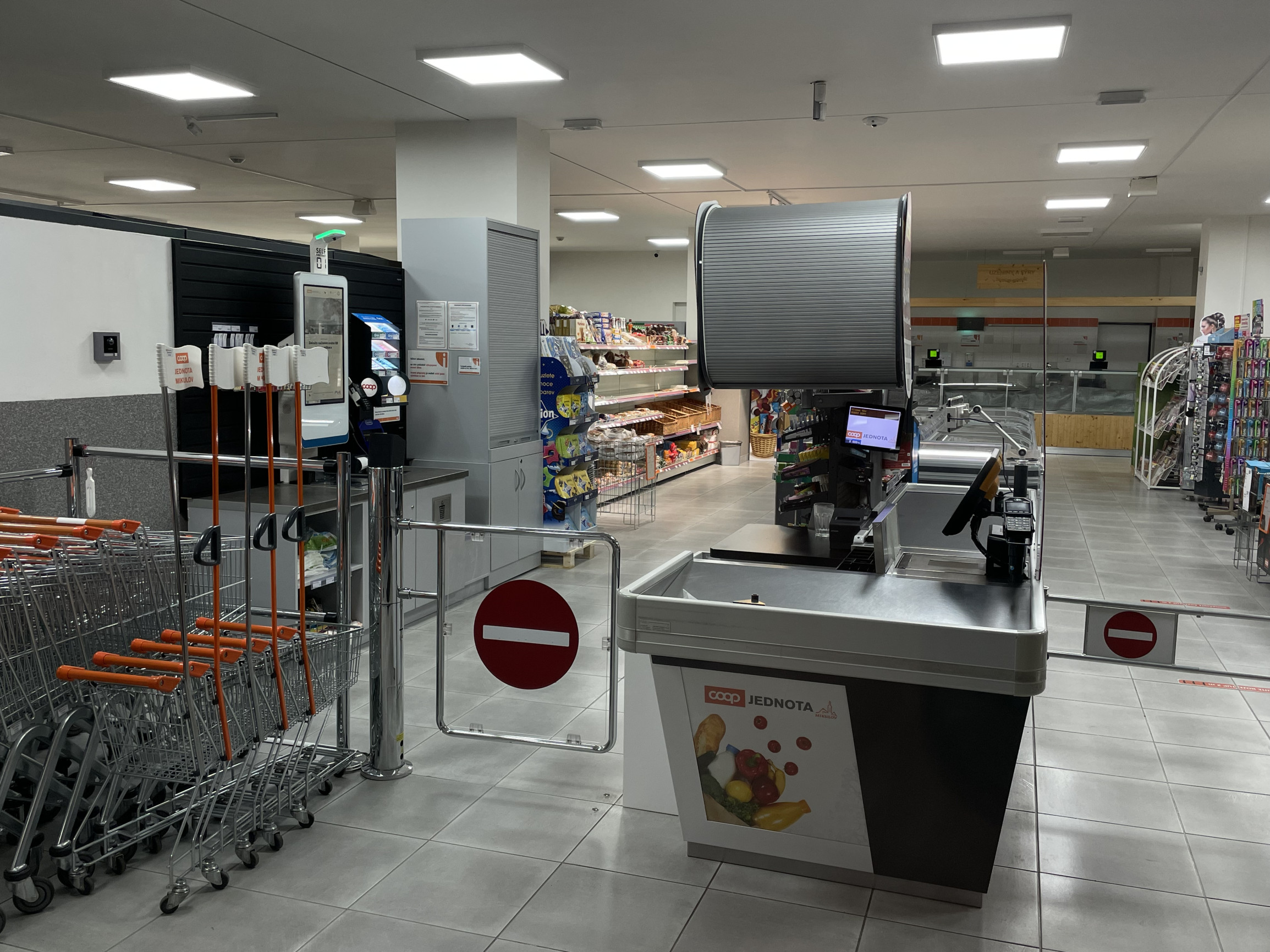 Obchody bez prodavačů míří na venkov. Automatizace mění nakupování v Česku