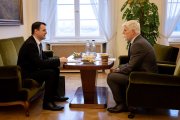 Pointa N: Zazvonil zvonec a extrémní kohabitaci je konec