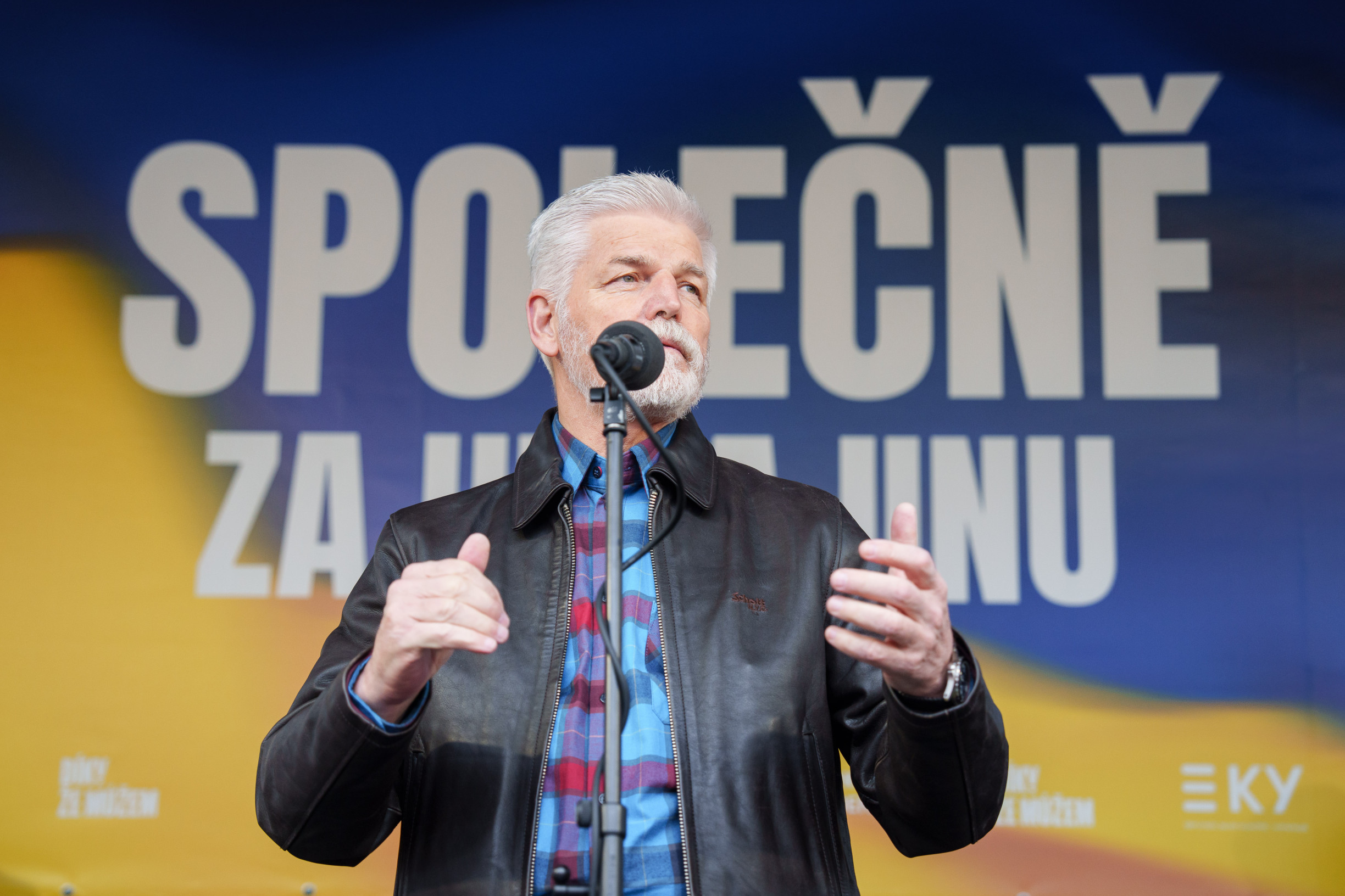 „Nejsme položkou v rozpočtu, jsme lidé.“ Česko si připomnělo útok Ruska na Ukrajinu, prezident se obracel na vládu