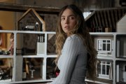 „Kam se za bouřky schovávají ptáci?“ Proč (ne)vidět dva filmy se Sydney Sweeney a dalších šest novinek začátku roku