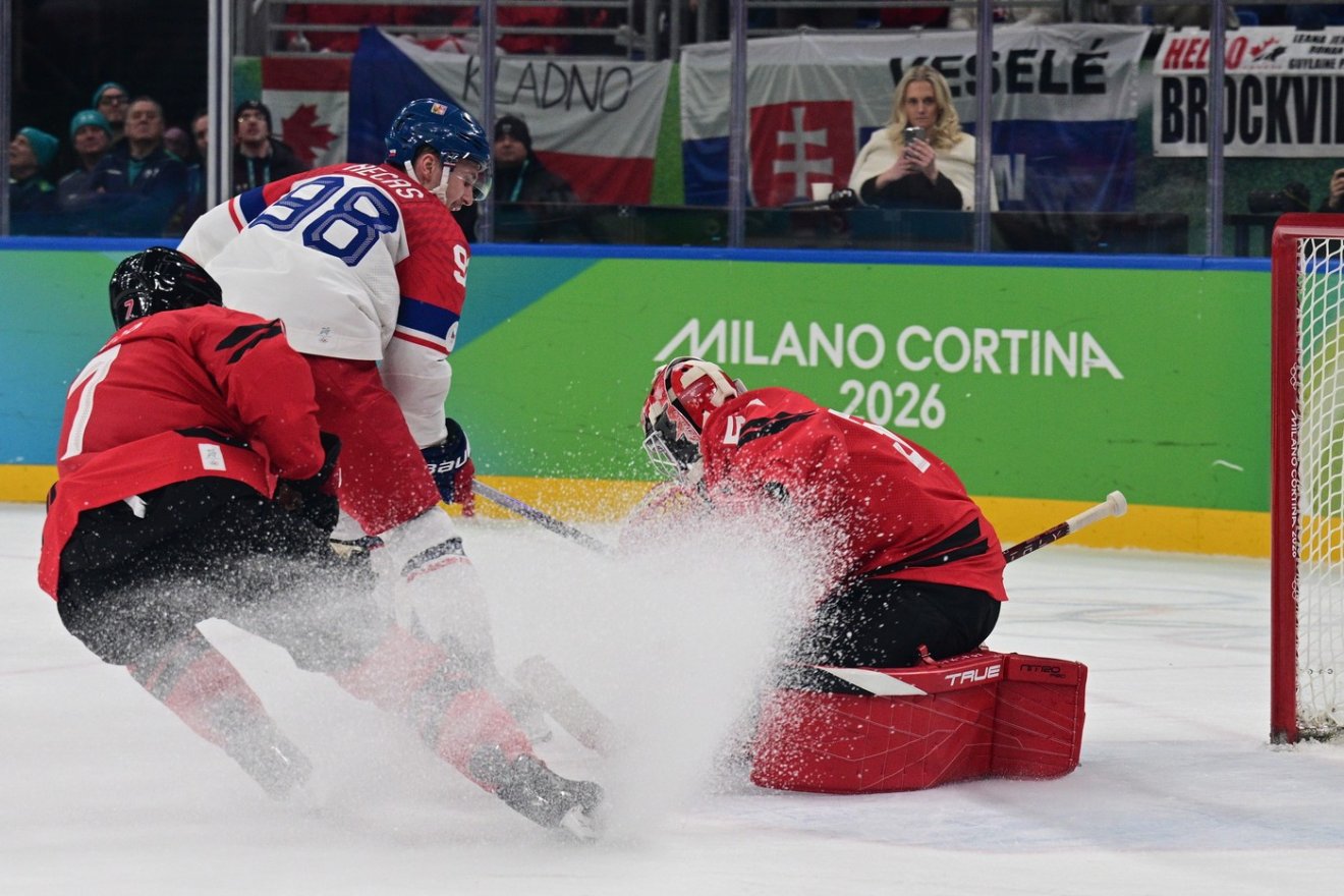 Při gólu na 3:2 jsme hráli v šesti a nikdo si toho nevšiml, diví se po těsné prohře s Kanadou Vrbata