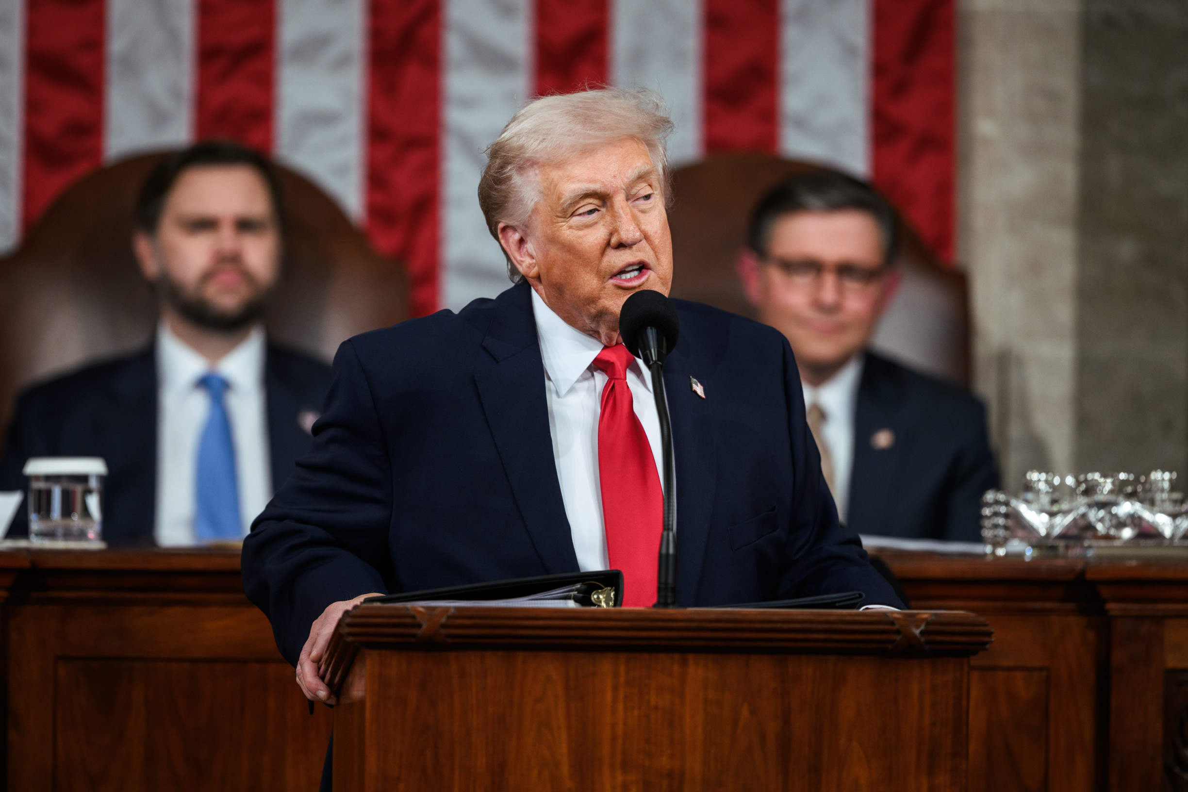 Trumpův svět (423. den): Bílý dům se zalekl útoků na největší komplex LNG na světě. Brzdí Izrael a vyhrožuje Íránu