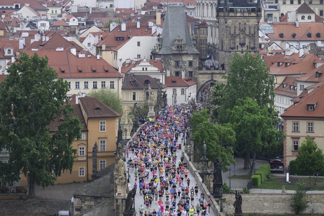 Pražský maraton 2026 čelí hrozbě tropických teplot, favorité míří na rekordy — image 4