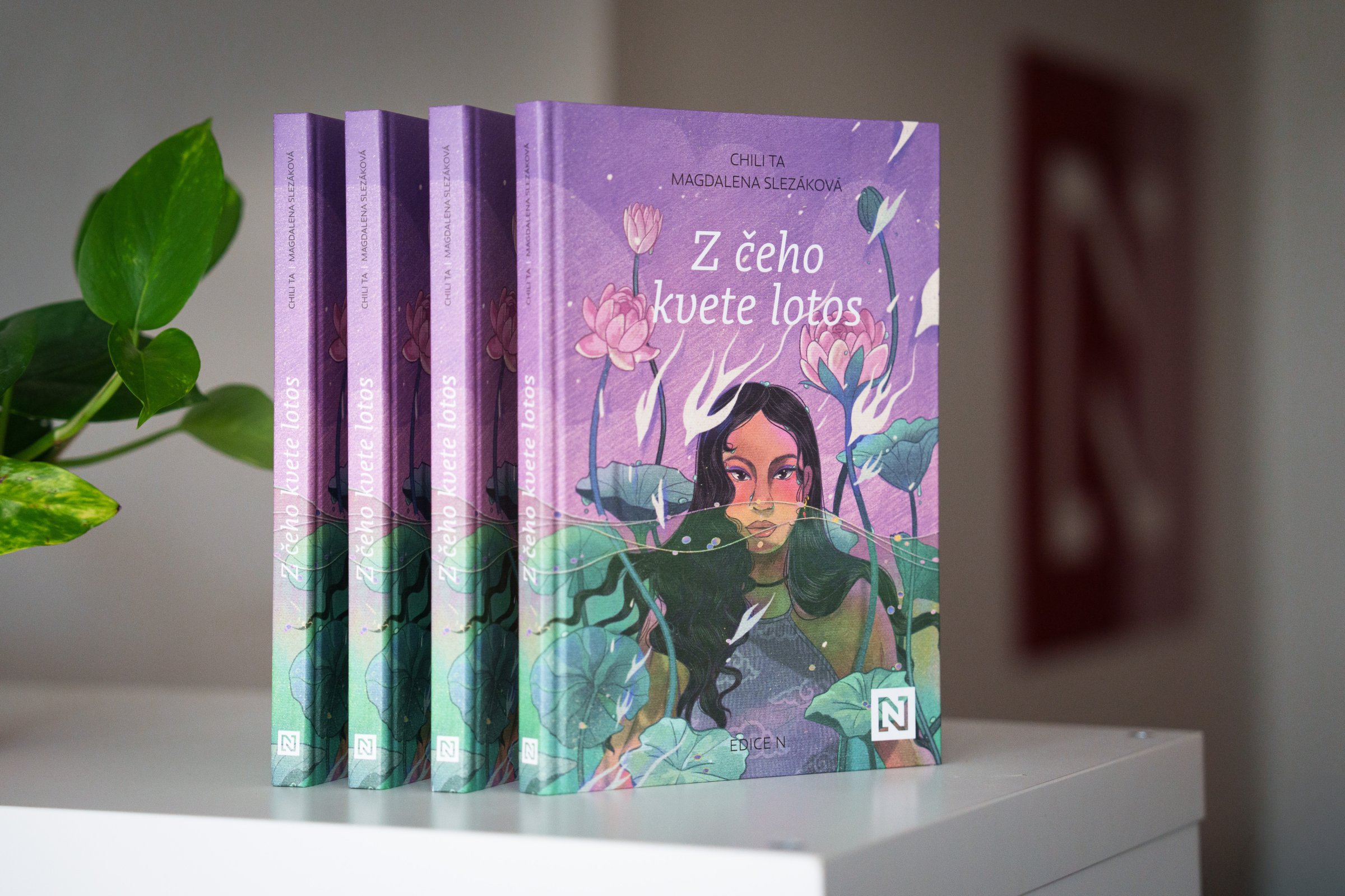 Z čeho kvete lotos