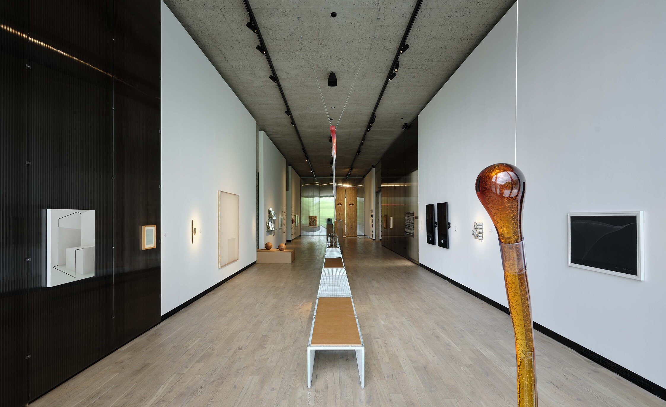 Nová výstava v pražské Kunsthalle představuje tamní uměleckou sbírku, vyznívá ale poněkud nesourodě