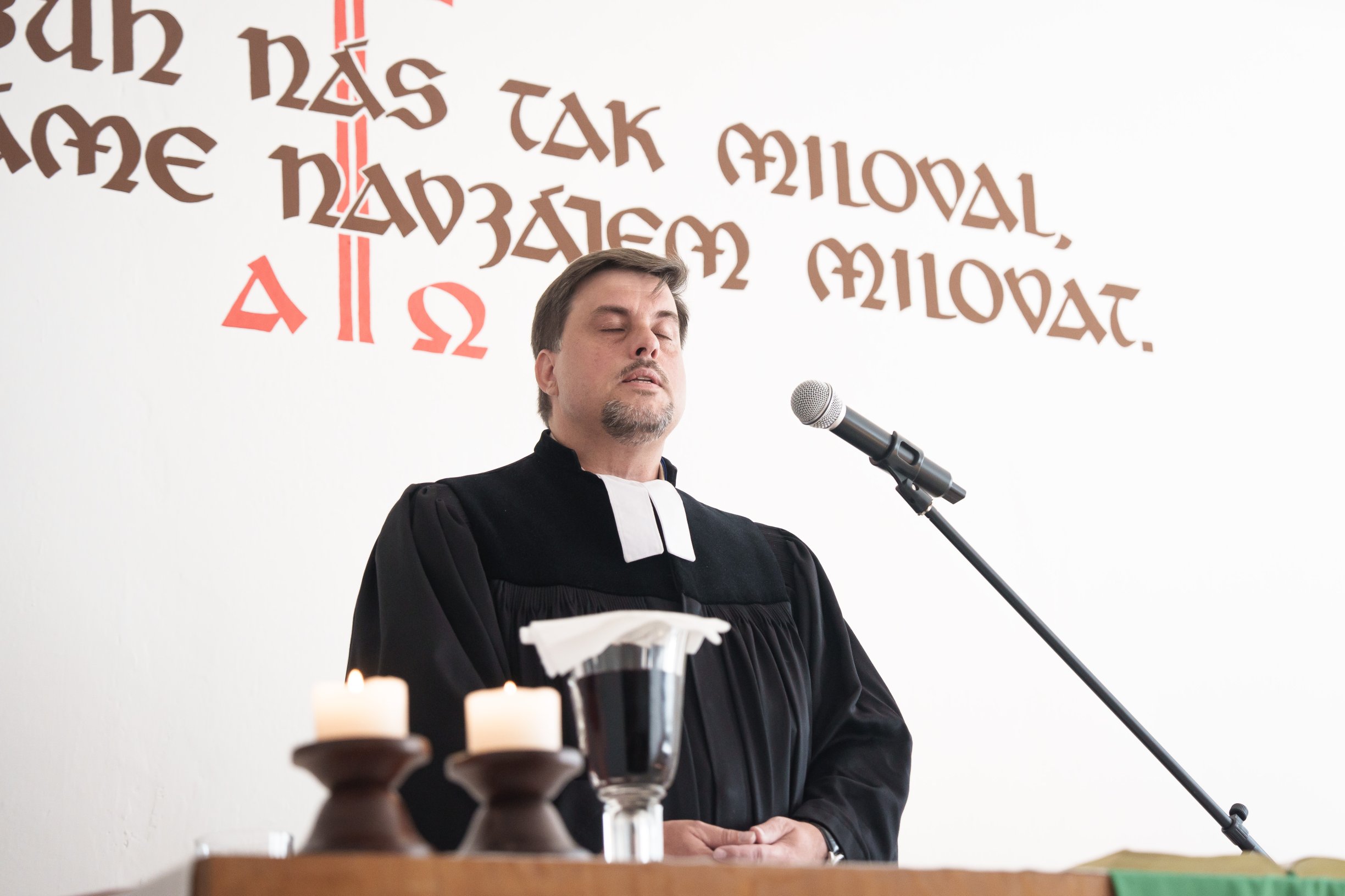 Málem jsem ztratil bobříka, když mi děti říkaly, co do nich valí učitelé ve škole, vysvětluje farář ze Šluknovska, který vede i místní skauty