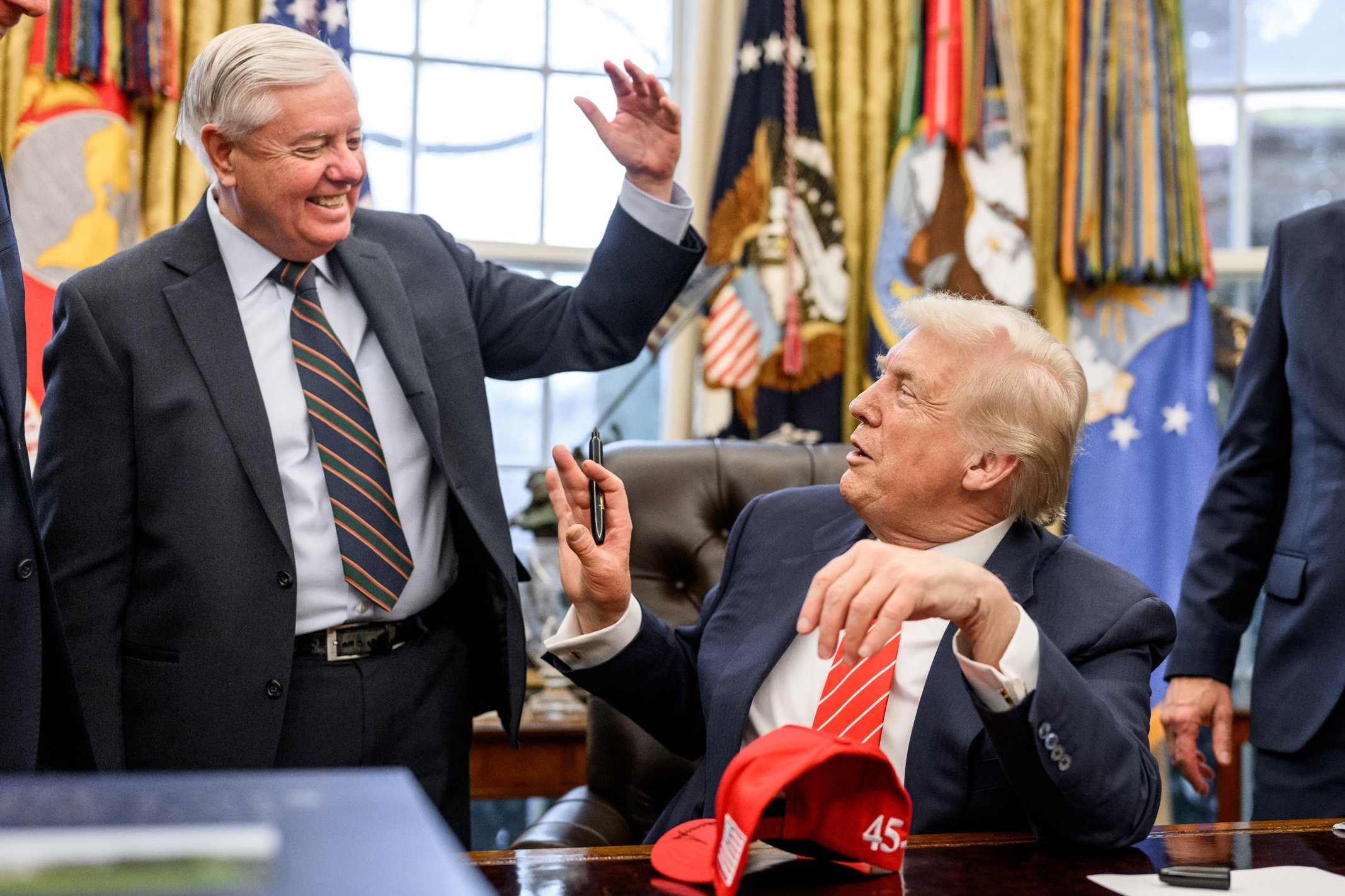 Válečný jestřáb Lindsey Graham. Muž, který až do své smrti tlačil Trumpa na stranu Ukrajiny