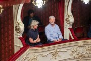 Filmové Vary míří k večernímu vyhlášení vítězů, u festivalových diváků ale už vyhrál Petr Pavel