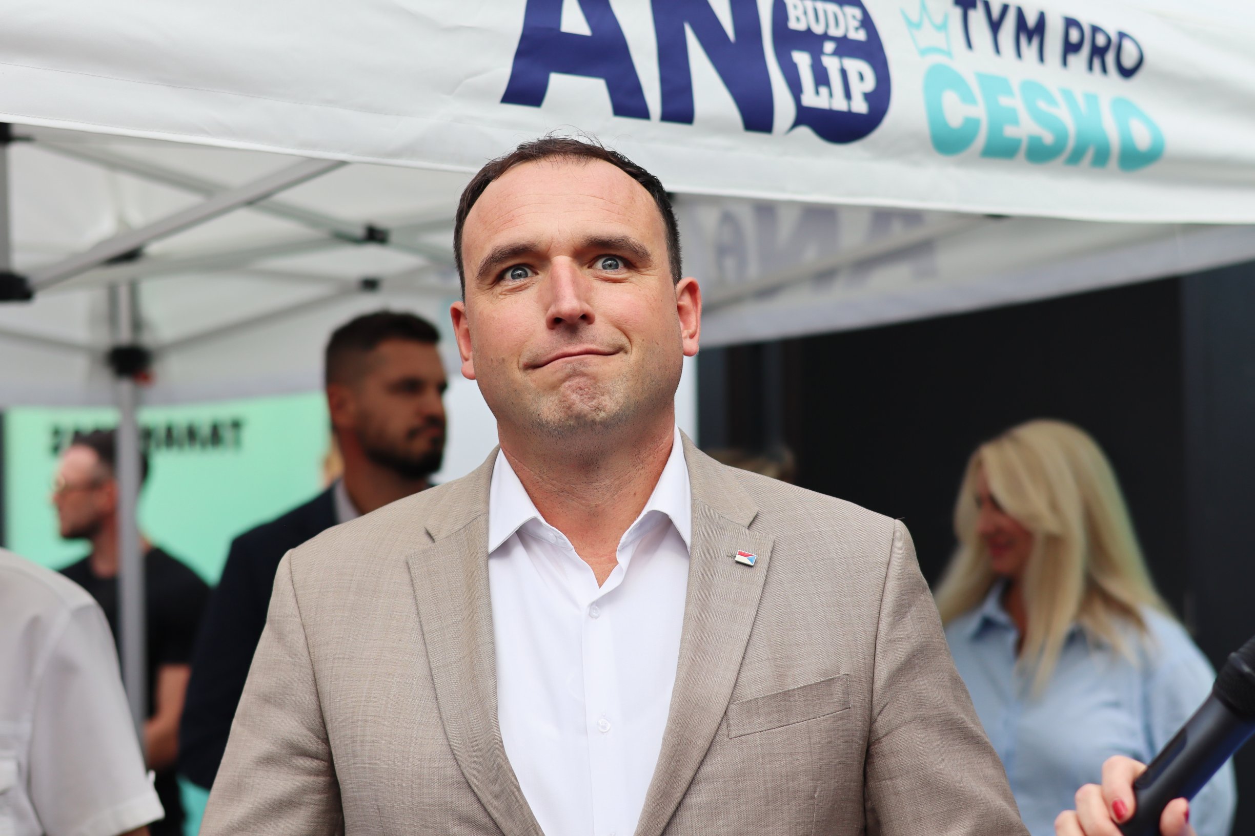 Brněnský lídr ANO čelí kritice kvůli kumulaci funkcí. „Většina jsou buď neplacené, nebo blbě placené,“ vysvětluje