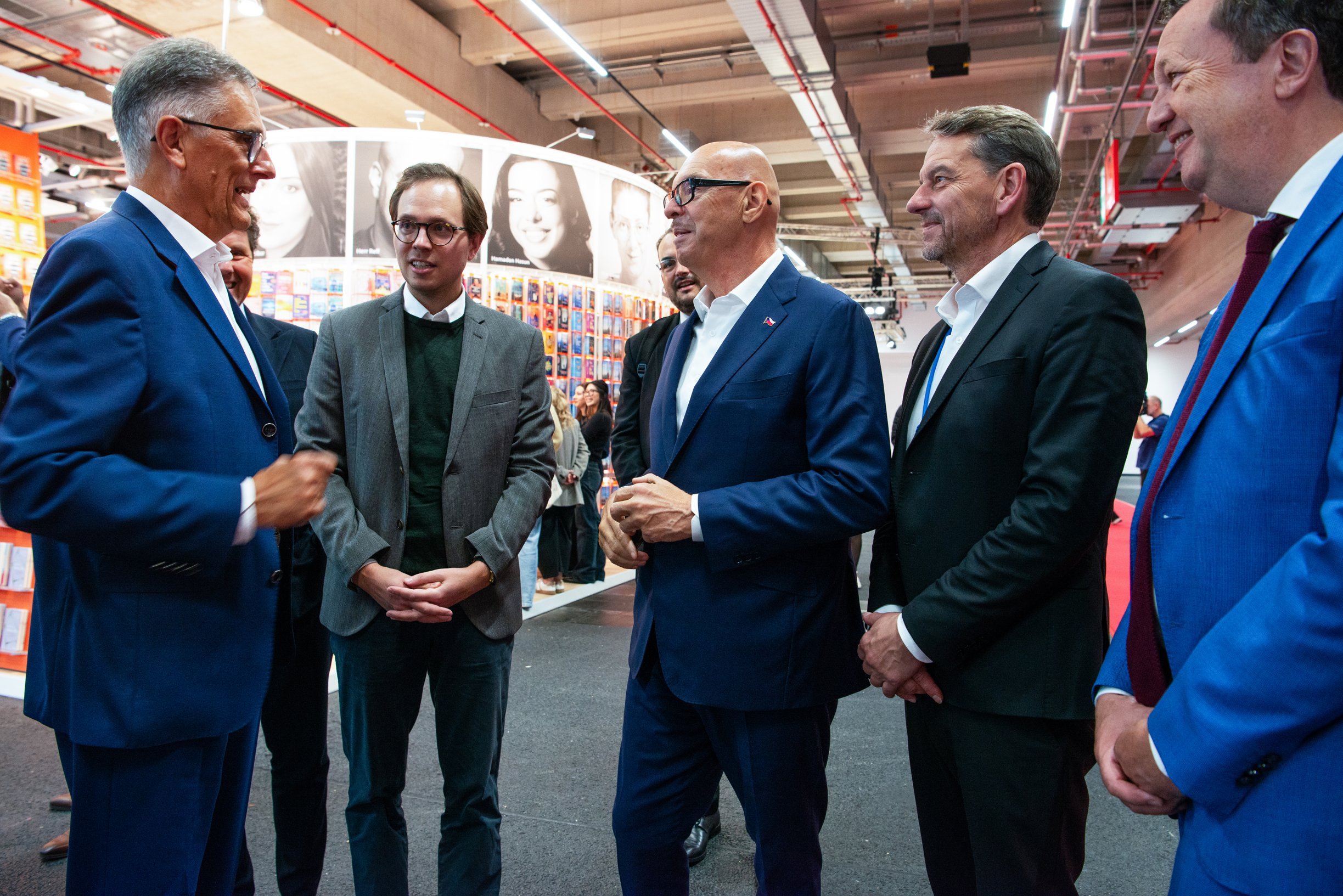 „Omezení svobody slova.“ Na literární dotace ministerstva kultury nedosáhnou ti, kdo píšou o politice