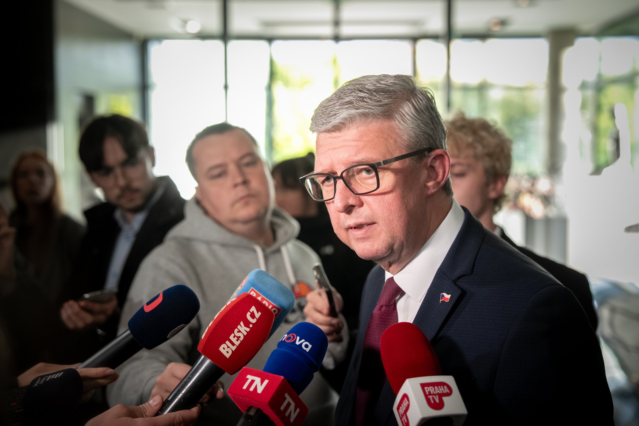 Ledové ticho a Babišův nenápadný příjezd. Jak ANO v centrále vstřebávalo volební neúspěch