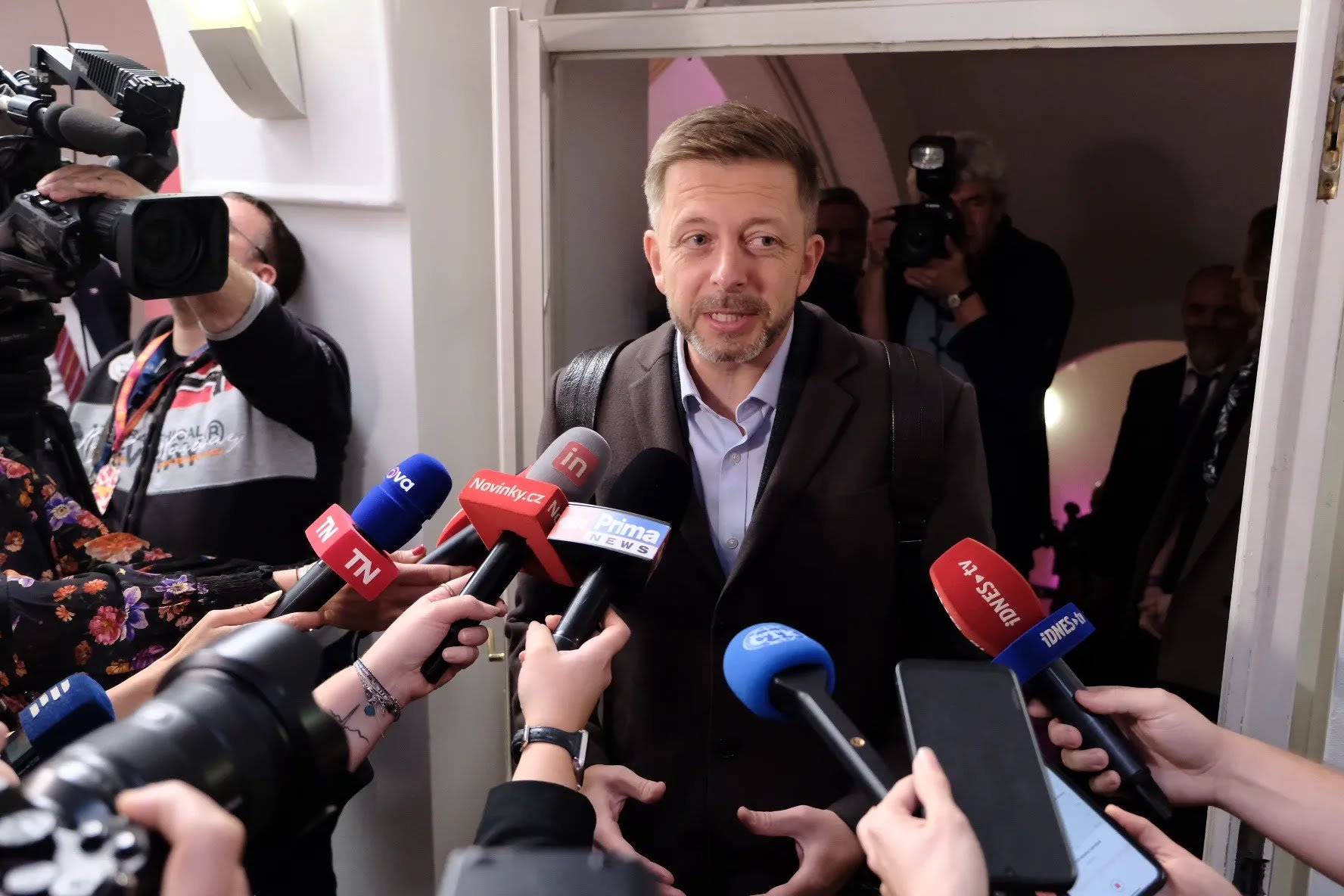 Babiš ani neví, co slovy o „progresivistech“ myslí. ANO nám antikampaní pomohlo, říká Rakušan