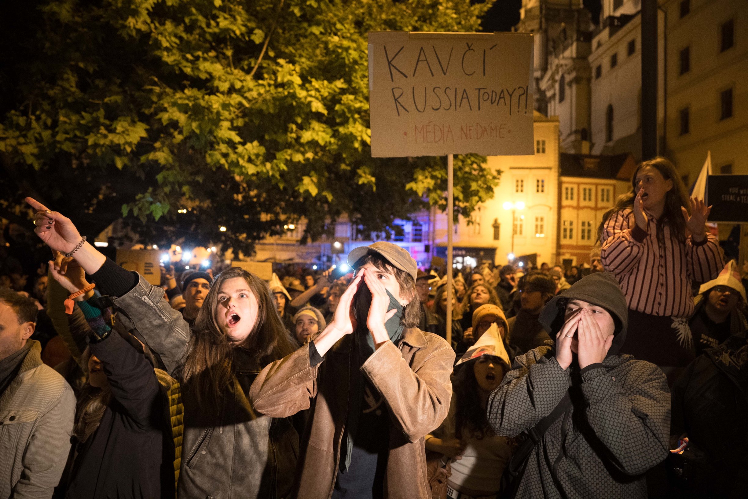 Babiš přirovnal protest u Sněmovny k útoku na Kapitol. „Vyhrožujete mi smrtí, já to beru,“ tvrdí