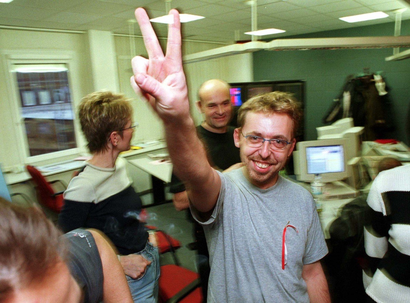 Dnes je to mnohem brutálnější než v roce 2000, je to příprava na puč, říká tvář tehdejší krize Komers